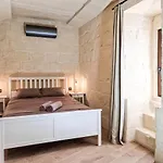 Luxury Surrounded With Nature & Farm Animals Alpacas Etc Villa Għasri