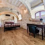Luxury Surrounded With Nature & Farm Animals Alpacas Etc