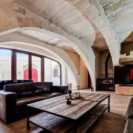 Villa Luxury Surrounded With Nature & Farm Animals Alpacas Etc Għasri