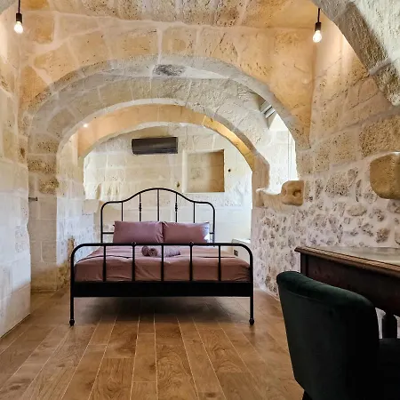 Villa Luxury Surrounded With Nature & Farm Animals Alpacas Etc *