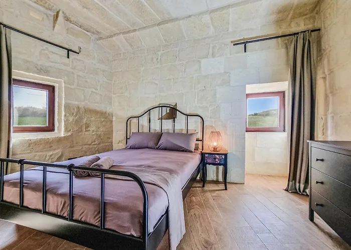 Luxury Surrounded With Nature & Farm Animals Alpacas Etc Villa