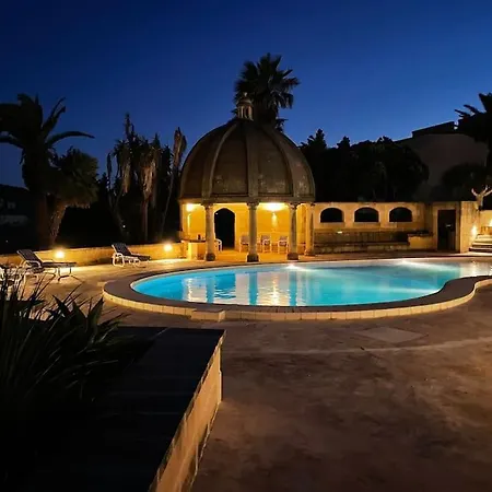 Luxury Surrounded With Nature & Farm Animals Alpacas Etc *