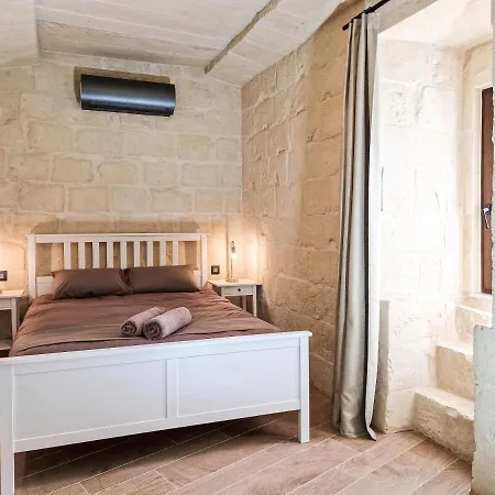Luxury Surrounded With Nature & Farm Animals Alpacas Etc Villa Ghasri (Gozo)