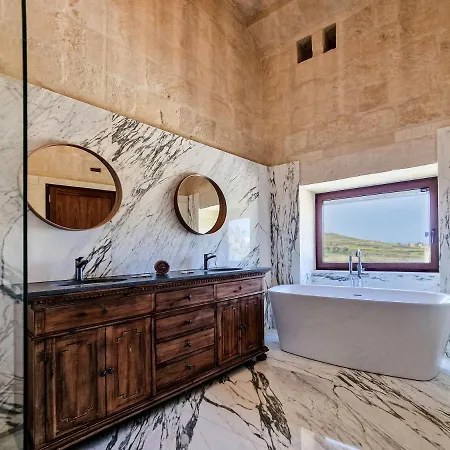 Villa Luxury Surrounded With Nature & Farm Animals Alpacas Etc Għasri