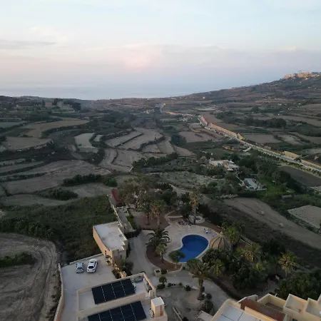 Luxury Surrounded With Nature & Farm Animals Alpacas Etc *