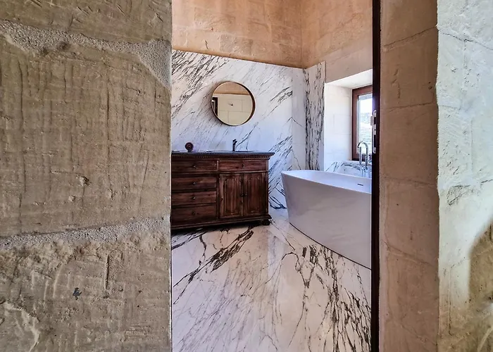 Luxury Surrounded With Nature & Farm Animals Alpacas Etc Ghasri (Gozo)