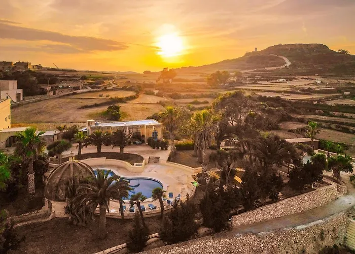 Villa Luxury Surrounded With Nature & Farm Animals Alpacas Etc Għasri